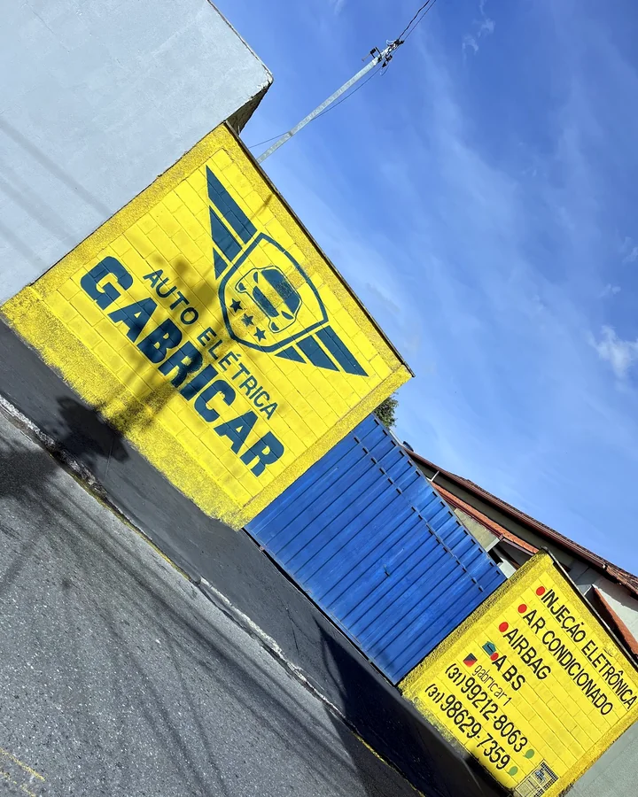 Letreiro da Auto Elétrica Gabricar na fachada da oficina